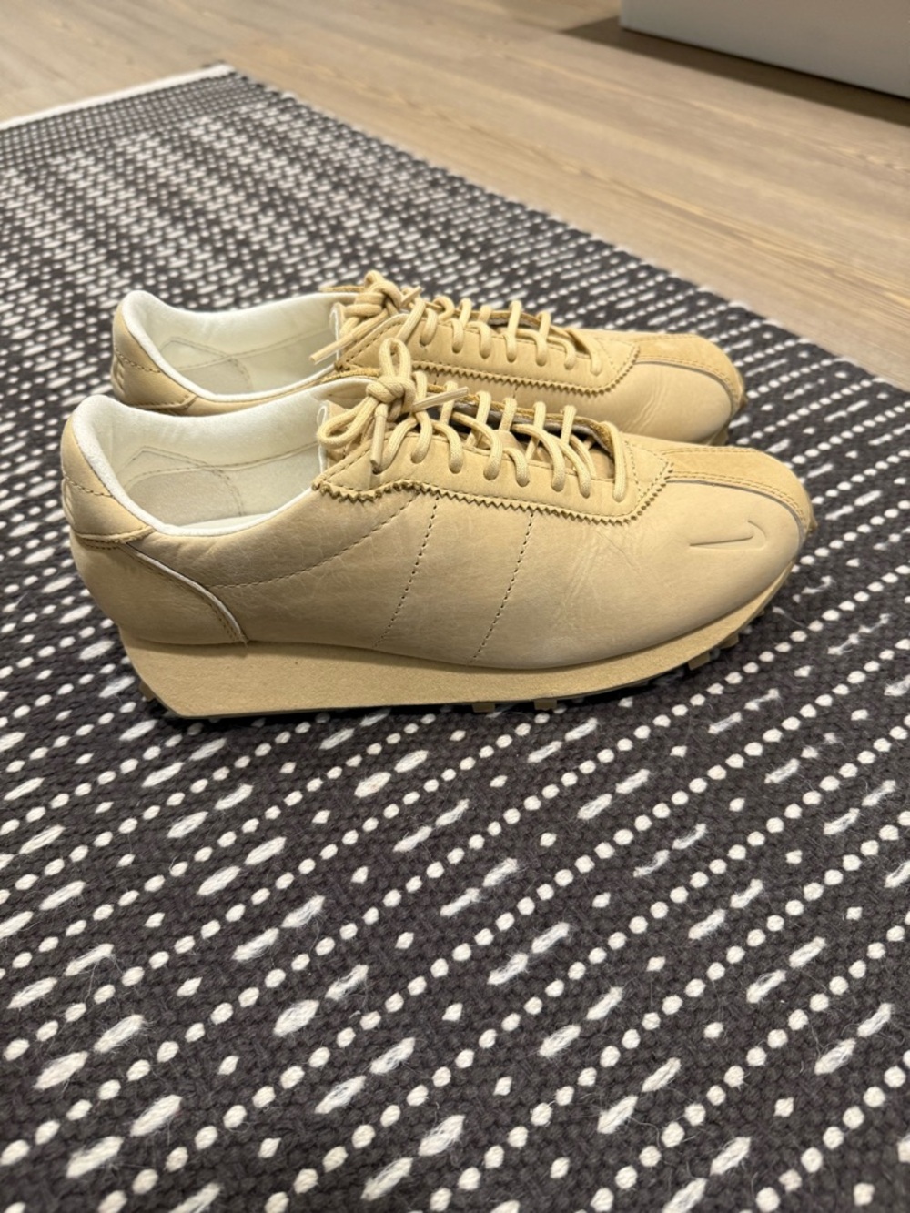 Nike x Aritzia LD-1000 special edition, women’s size 7.5, color sesame - Picture 3 of 11